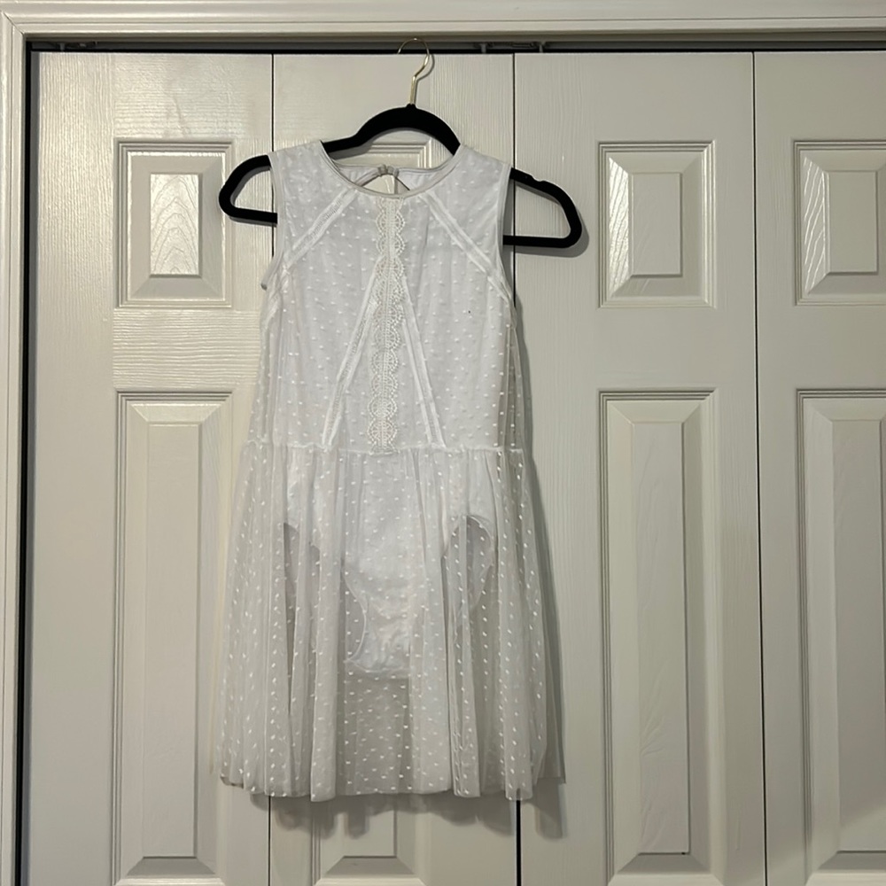White weissmans costume. sa.